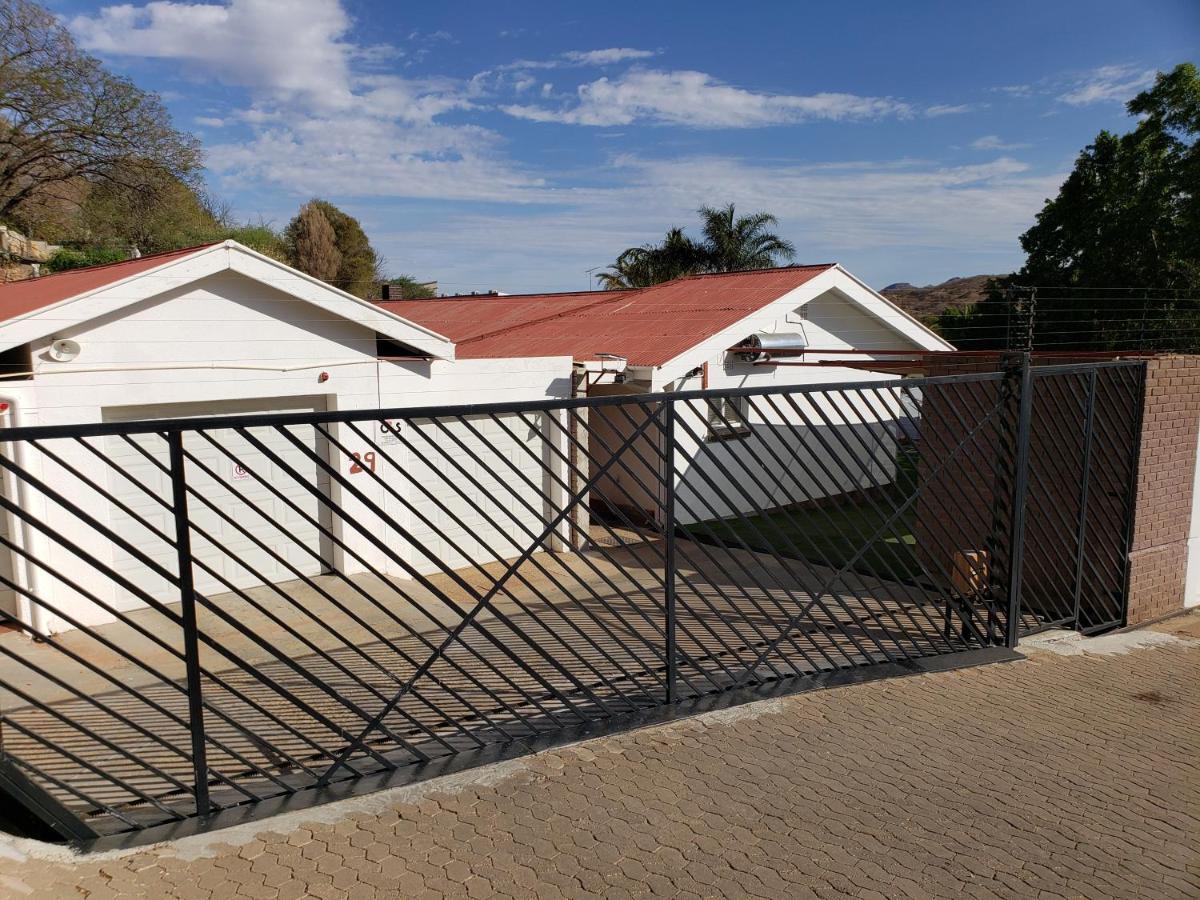 Tourmaline Holiday House Villa Windhoek Exterior photo